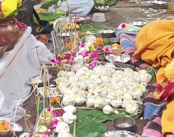 Asthi Visarjan ritual at Ganga ghat Varanasi
